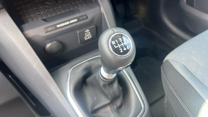 Ford Transit Courier Diesel 1.5 EcoBlue Limited Van - Image 13
